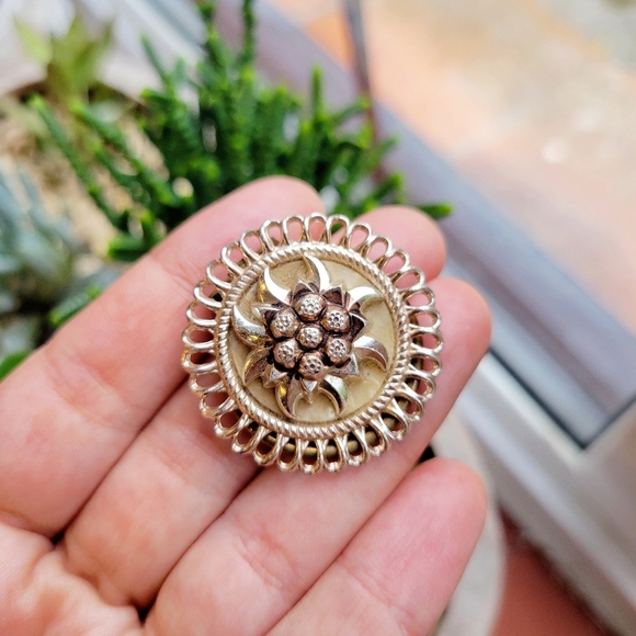 Vintage Ornate Floral Scarf Clip Boucher Brooch Pin - Picture 3 of 5